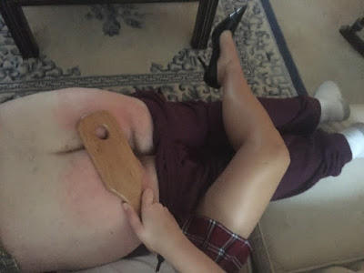 Leg lock wooden paddle